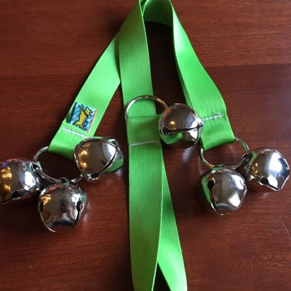 Green Ribbon Puppy Potty Training Bells - Picture 2 of 8
